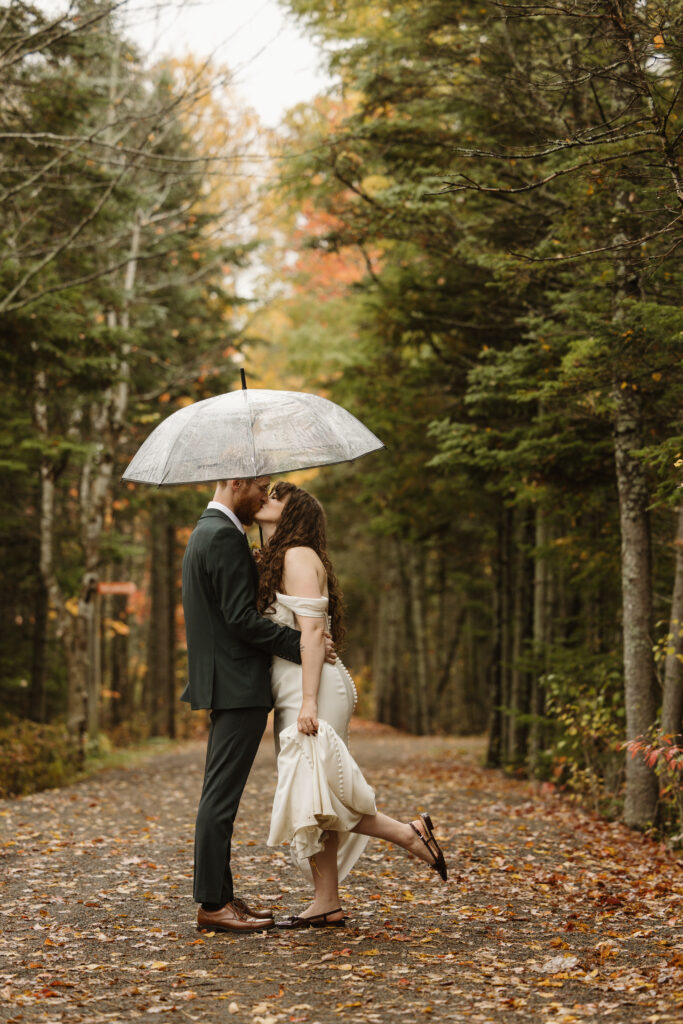 bridal kiss in irishtown park in Moncton New Brunswick